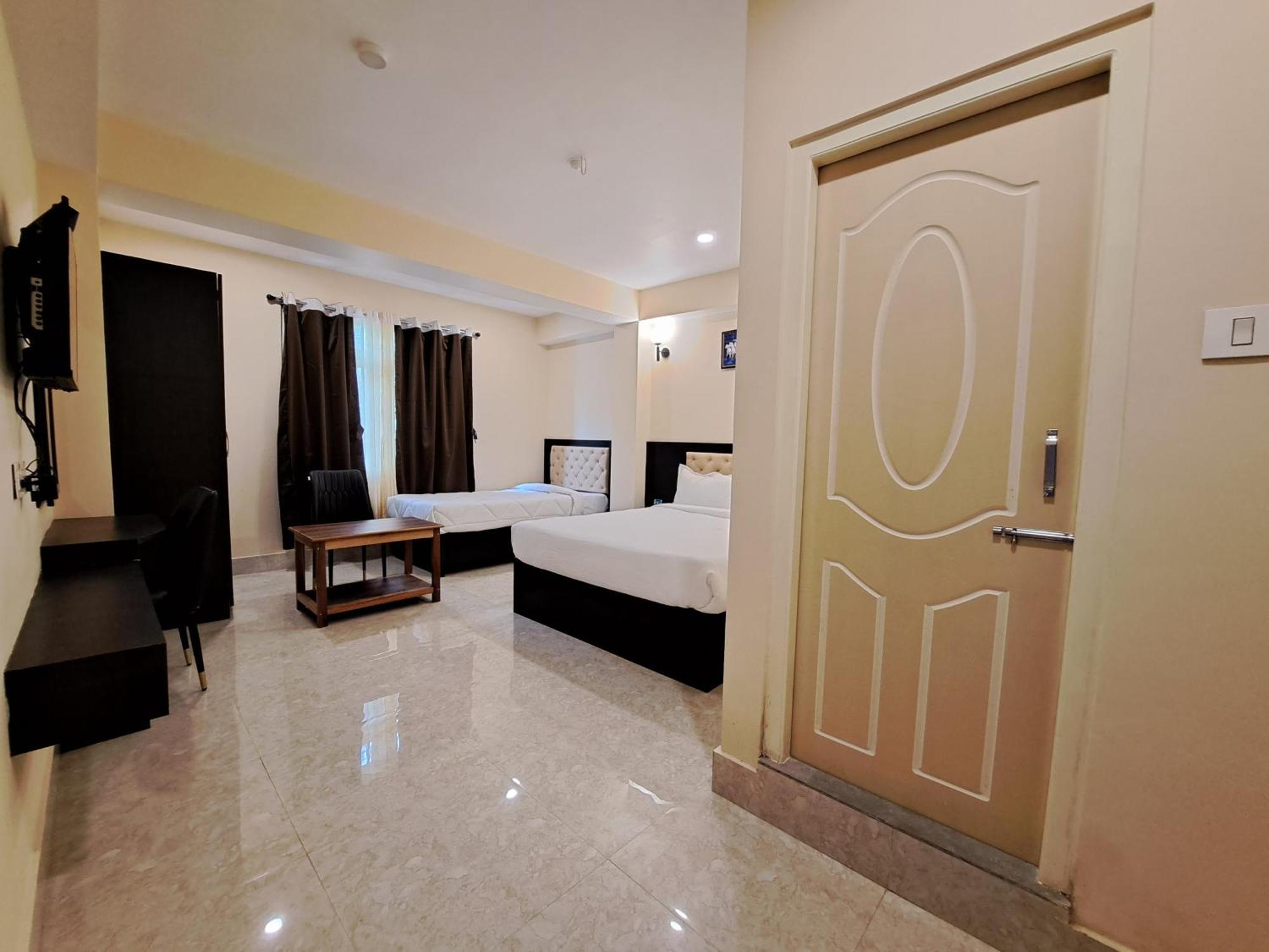 Snow White Retreat Hotel And Restaurant Гангток Екстериор снимка